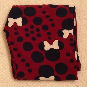 Like New LulaRoe Minnie Mouse OS